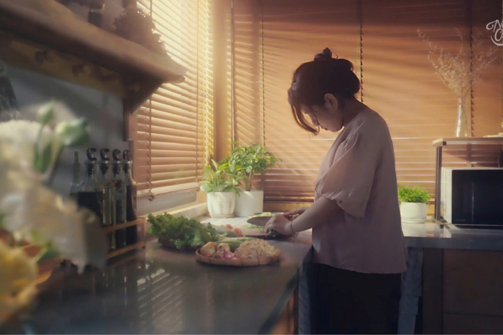 Studio bếp có nhiều ánh sáng tự nhiên